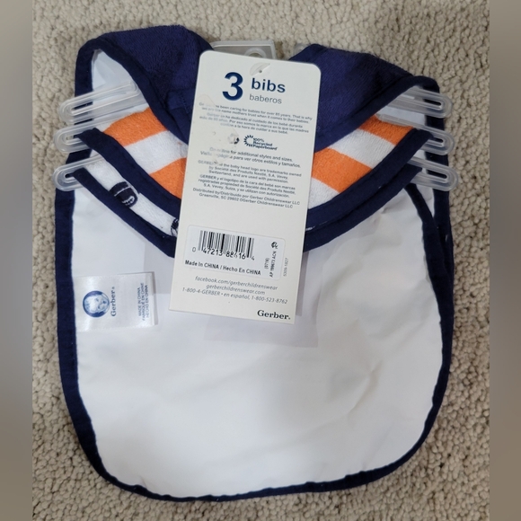 Gerber Baby Mommy's MVP 3 Pack Bibs - Picture 2 of 2